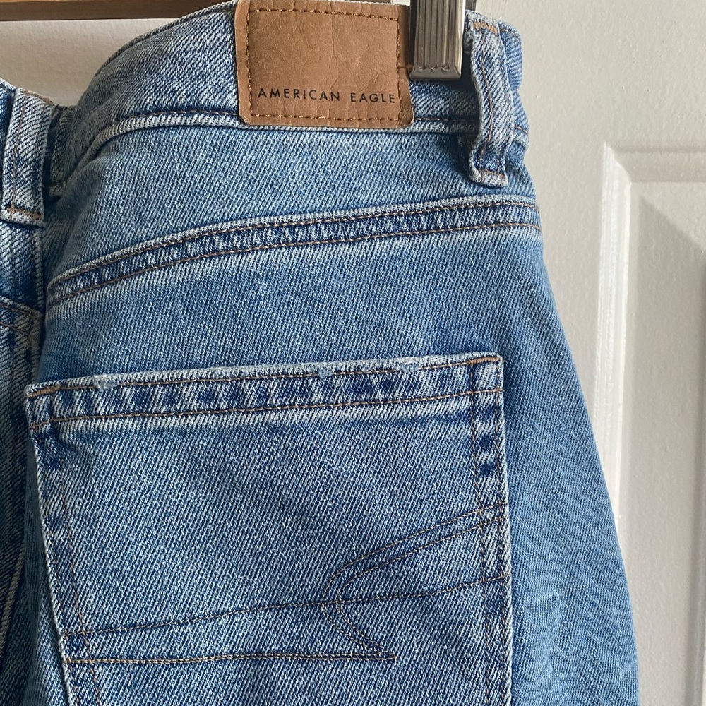 American Eagle Mom Jean